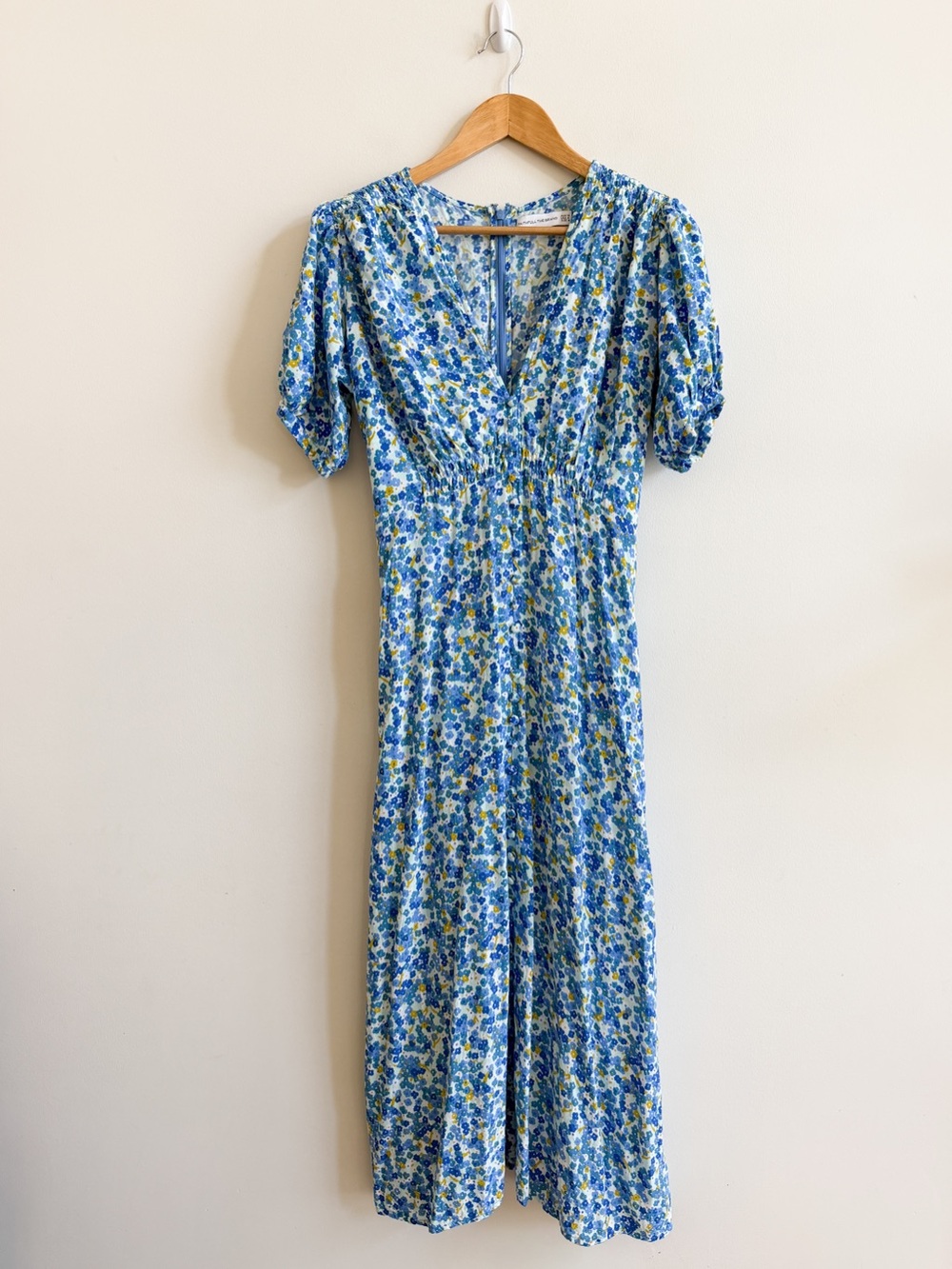 FAITHFULL THE BRAND • Bellavista Midi Dress in Lou Floral Print Blue - Picture 3 of 16